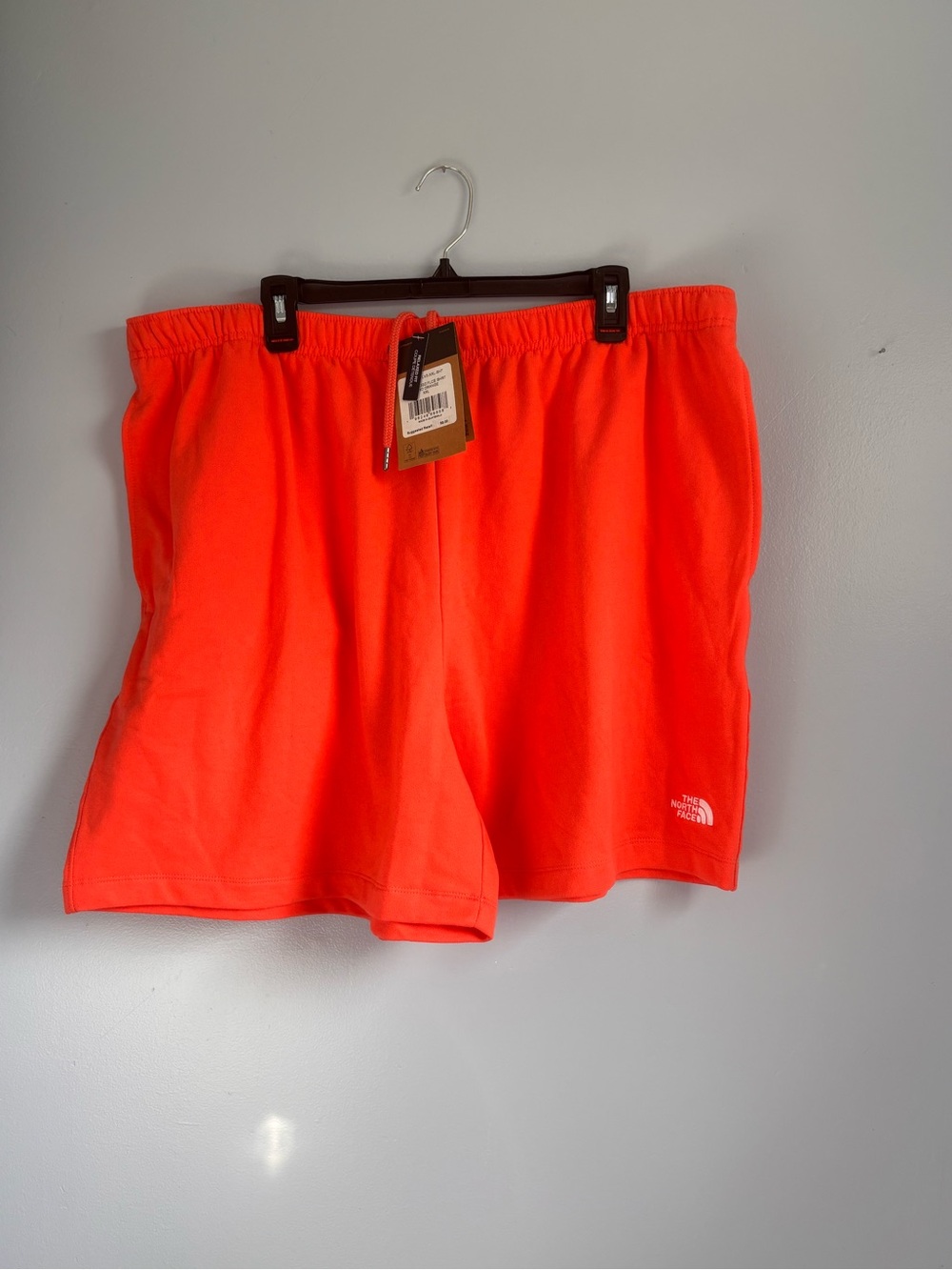 The North Face Men’s Retro Orange Fleece Shorts. Sz XXL. NWT